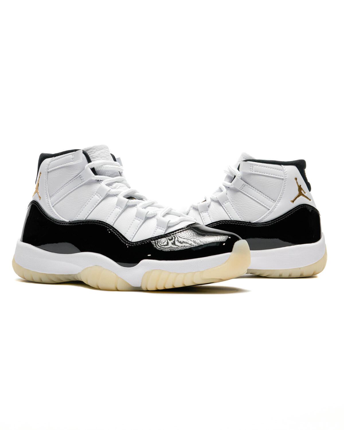 Retro 11 black hot sale and gold